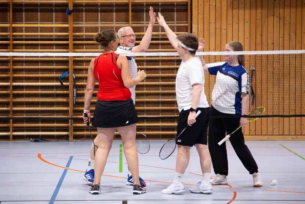 Featured image for “36. Hexennachtturnier in Simmern – Eine Nacht voller Badminton, Kampfgeist und guter Stimmung”